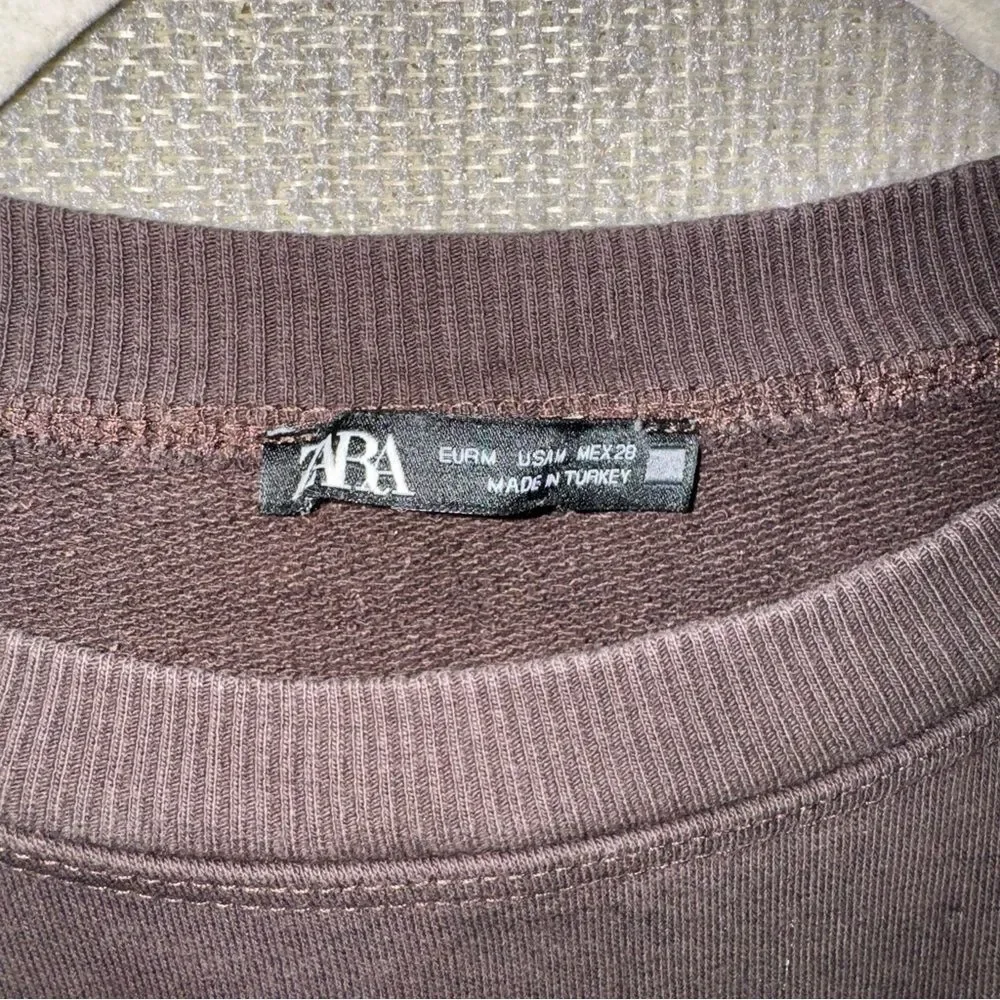 Zara size medium Brown Sweater with Lace Ruffle Sleeves